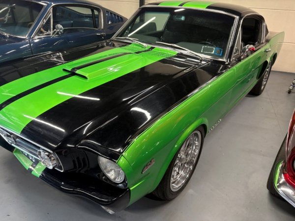 Mustang Fastback V8 408 media 17