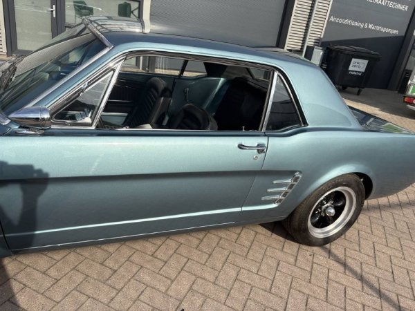 Mustang Coupe A-Code media 3