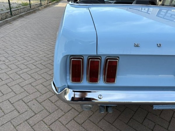 Mustang GT convertible M-Code media 8