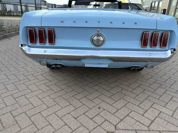 Mustang GT convertible M-Code media 6